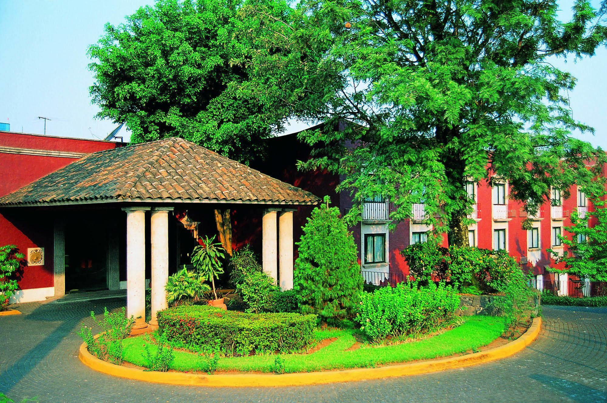 Fiesta Inn Xalapa Exterior photo